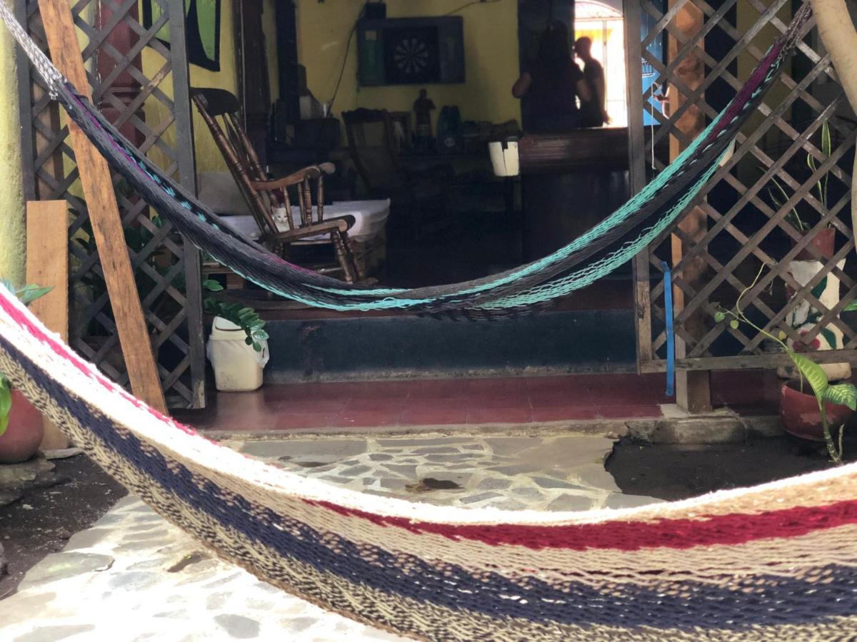 Hostal Vacaciones Nicas Leon Ngoại thất bức ảnh